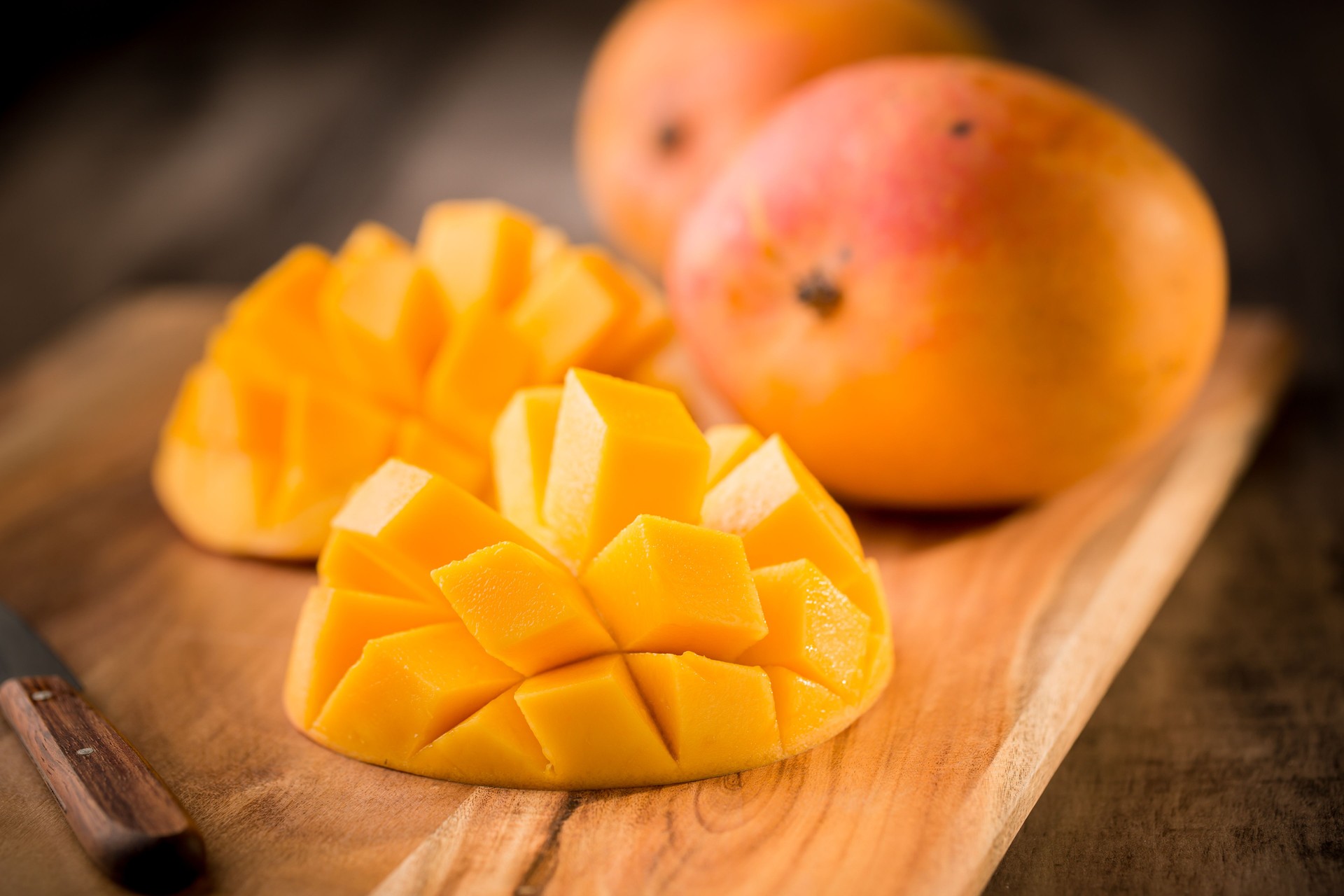 Mango fruit and mango slices